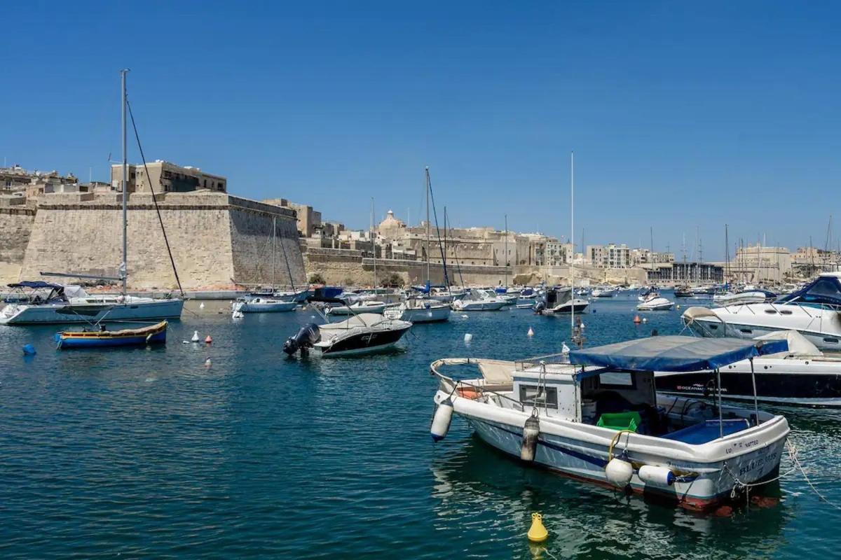 Modern Apt Kalkara Seafront! Eksteriør billede
