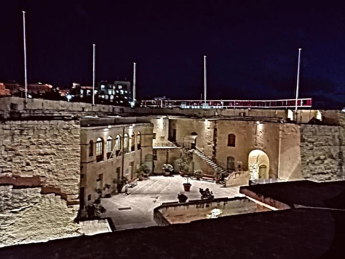 Modern Apt Kalkara Seafront! Eksteriør billede