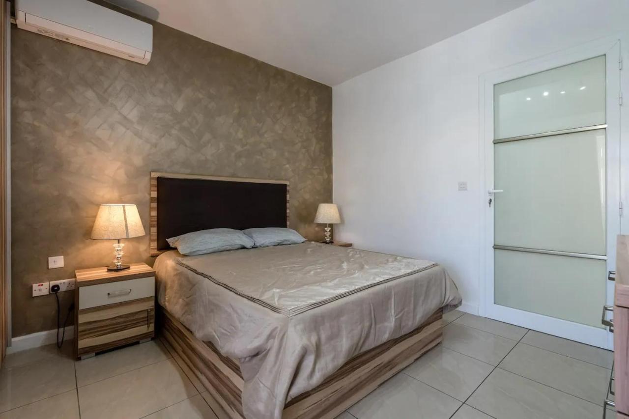 Modern Apt Kalkara Seafront! Eksteriør billede